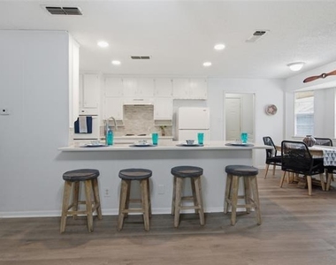 6017 Blueridge Drive - Photo Thumbnail 9