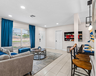 1508 Ne 15th Avenue - Photo Thumbnail 2