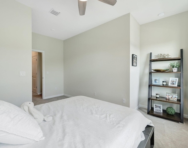 1807 Se Ocean Cove Way - Photo Thumbnail 24