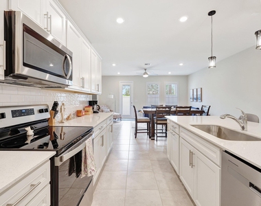 1807 Se Ocean Cove Way - Photo Thumbnail 7