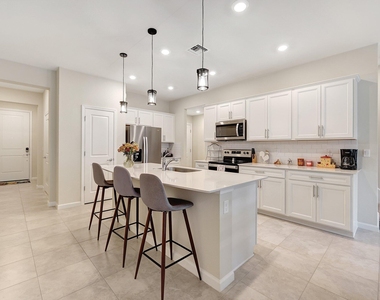1807 Se Ocean Cove Way - Photo Thumbnail 4