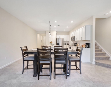 1807 Se Ocean Cove Way - Photo Thumbnail 11