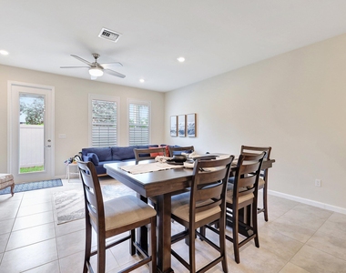 1807 Se Ocean Cove Way - Photo Thumbnail 9