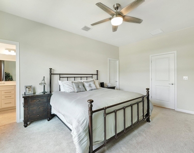 1807 Se Ocean Cove Way - Photo Thumbnail 19