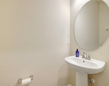 1807 Se Ocean Cove Way - Photo Thumbnail 16
