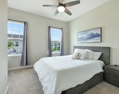 1807 Se Ocean Cove Way - Photo Thumbnail 23
