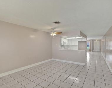 7010-7012 Nw 78th Avenue - Photo Thumbnail 15