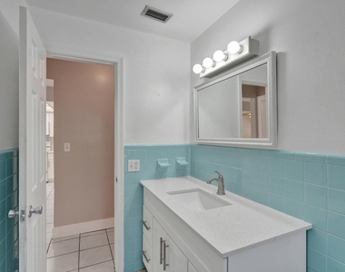 7010-7012 Nw 78th Avenue - Photo Thumbnail 31