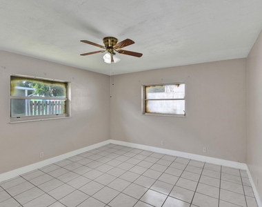 7010-7012 Nw 78th Avenue - Photo Thumbnail 20