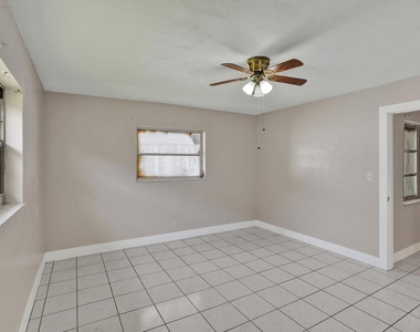 7010-7012 Nw 78th Avenue - Photo Thumbnail 19