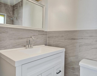 7010-7012 Nw 78th Avenue - Photo Thumbnail 25
