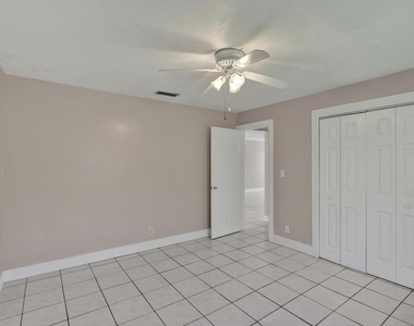 7010-7012 Nw 78th Avenue - Photo Thumbnail 28
