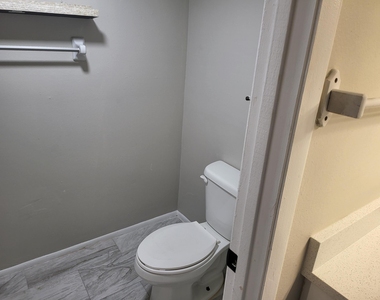 1562 Se Royal Green Circle - Photo Thumbnail 14