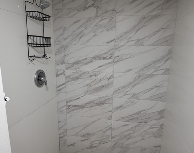 1562 Se Royal Green Circle - Photo Thumbnail 15