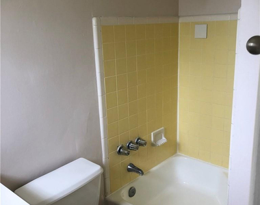 6900 Nw 14th Court - Photo Thumbnail 6