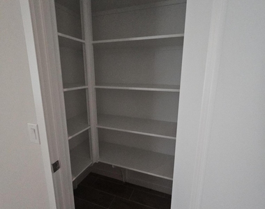 23011 W Potter Drive - Photo Thumbnail 9