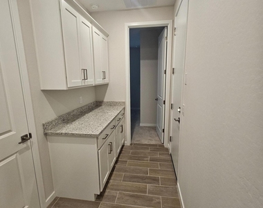 23011 W Potter Drive - Photo Thumbnail 4