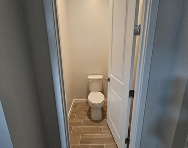 23011 W Potter Drive - Photo Thumbnail 5
