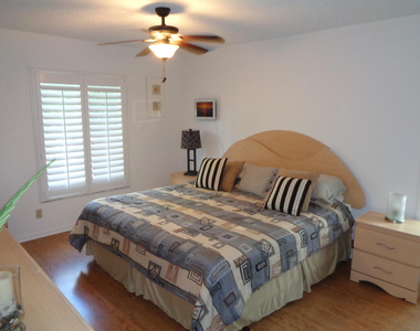 2512 Se Anchorage Cove Se - Photo Thumbnail 15