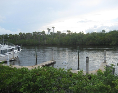 2512 Se Anchorage Cove Se - Photo Thumbnail 24