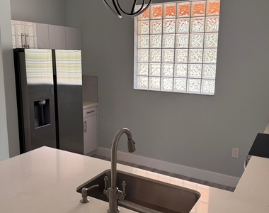 6936 Sw 39th Street - Photo Thumbnail 16