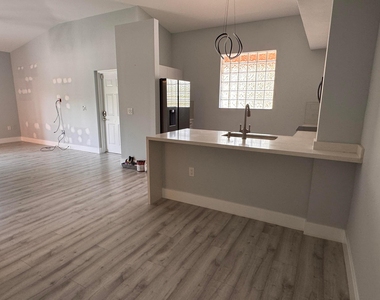 6936 Sw 39th Street - Photo Thumbnail 12