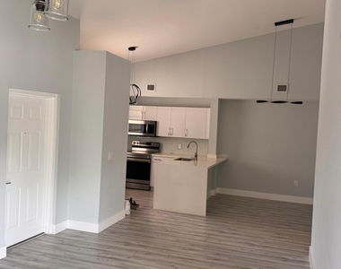 6936 Sw 39th Street - Photo Thumbnail 5
