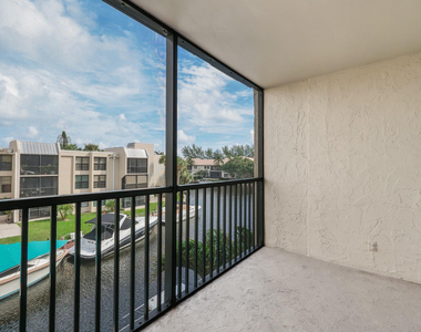 6 Royal Palm Way - Photo Thumbnail 6
