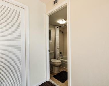 6 Royal Palm Way - Photo Thumbnail 13