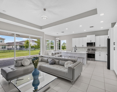 16293 Melogold Drive - Photo Thumbnail 10