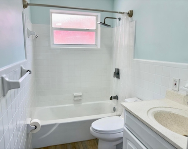 720 Se 15th Street - Photo Thumbnail 6