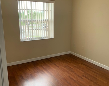 1570 Ne 33 Road - Photo Thumbnail 20