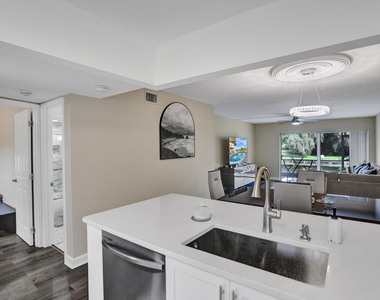 3601 Inverrary Drive - Photo Thumbnail 4