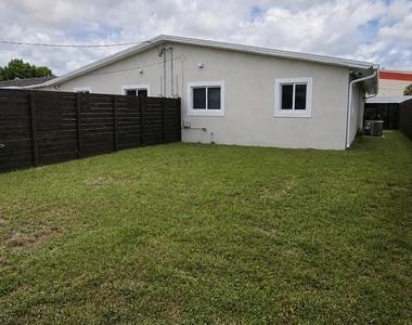 130 Nw 57th Street - Photo Thumbnail 14