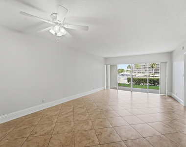 1427 E Hillsboro Boulevard - Photo Thumbnail 7