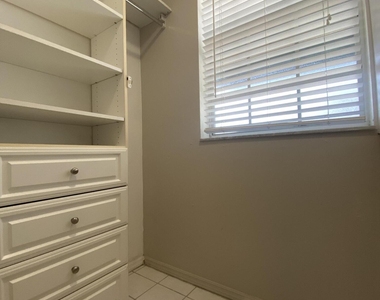 12366 Sw 51st Place - Photo Thumbnail 34