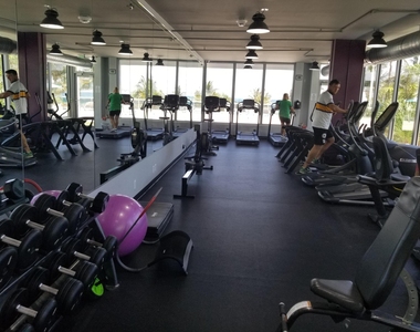 100 Lincoln Road - Photo Thumbnail 15