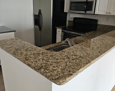 520 Se 5th Avenue - Photo Thumbnail 3