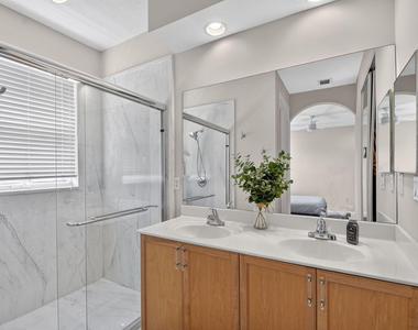 112 Monterey Bay Drive - Photo Thumbnail 27