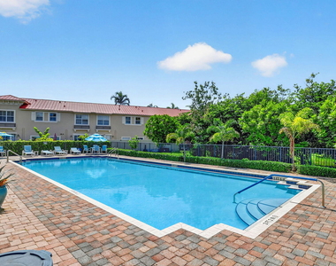 112 Monterey Bay Drive - Photo Thumbnail 44