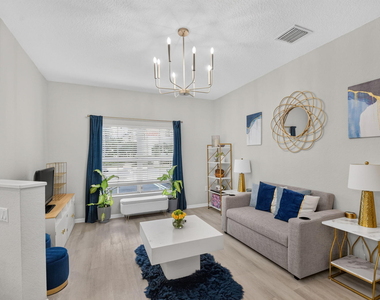 112 Monterey Bay Drive - Photo Thumbnail 3