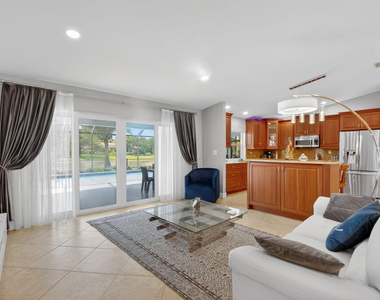 10305 Crosswind Road - Photo Thumbnail 5