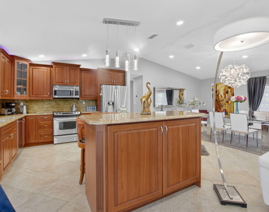 10305 Crosswind Road - Photo Thumbnail 16