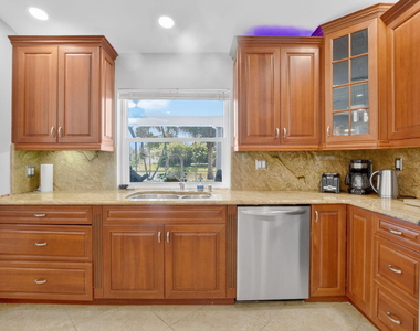 10305 Crosswind Road - Photo Thumbnail 14