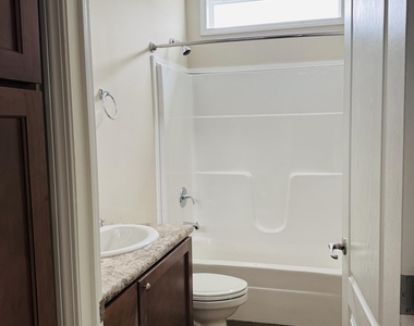 7300 20th Street - Photo Thumbnail 9