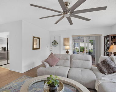 5037 Lakefront Boulevard - Photo Thumbnail 7