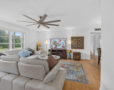 5037 Lakefront Boulevard - Photo Thumbnail 4