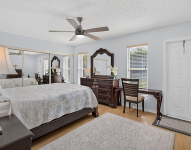 5037 Lakefront Boulevard - Photo Thumbnail 19