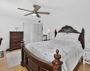 5037 Lakefront Boulevard - Photo Thumbnail 22