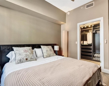 255 Evernia Street - Photo Thumbnail 11